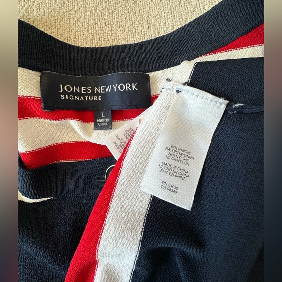 🛍️ Jones New York multi color Cardigan with button front and fold up sleeve. - Picture 6 of 6